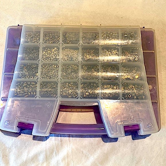 Beads! Beads! Beads! Over 2000 Beads and Box! - Picture 1 of 5